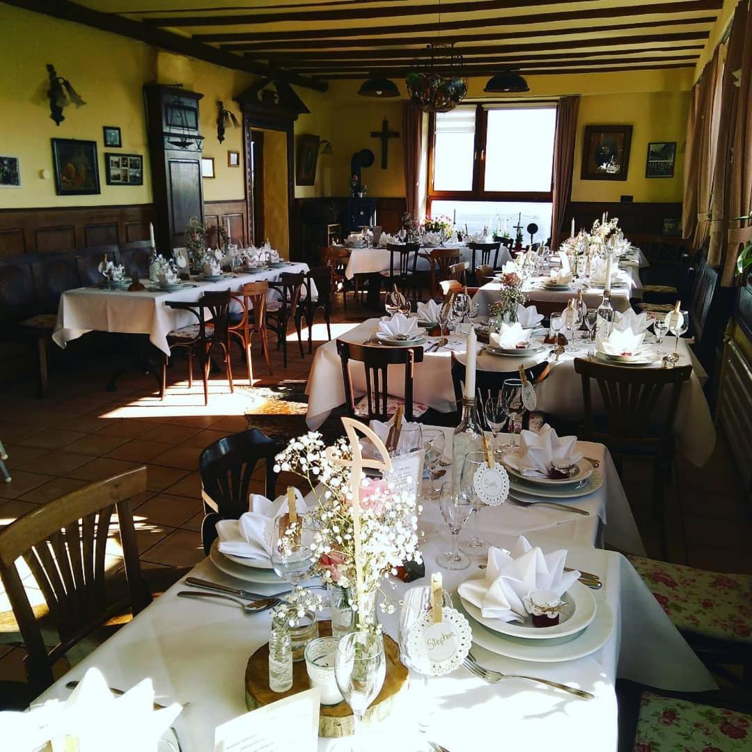 Gasthaus Zur Burgschaenke Aremberg Buitenkant foto
