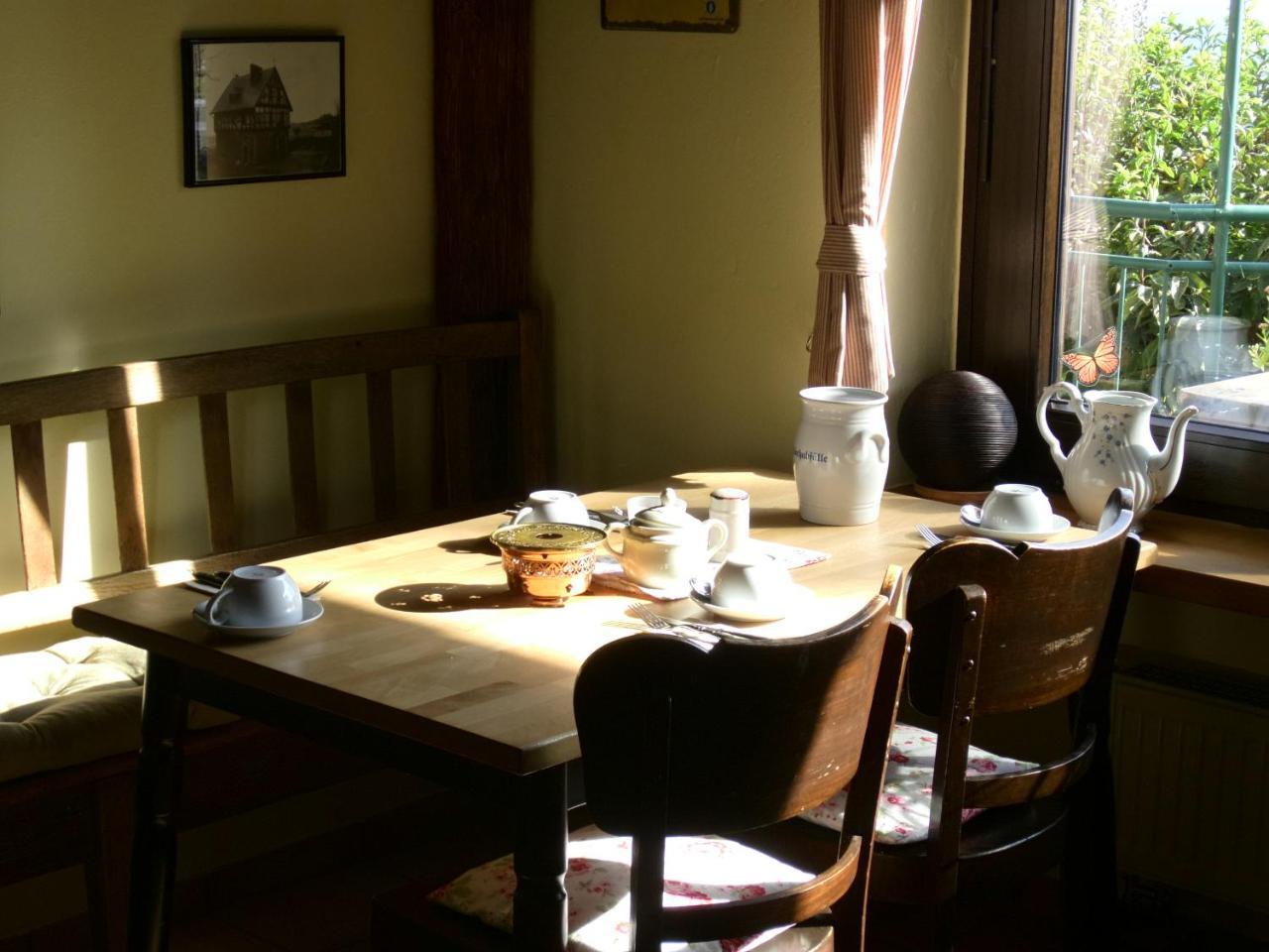 Gasthaus Zur Burgschaenke Aremberg Buitenkant foto