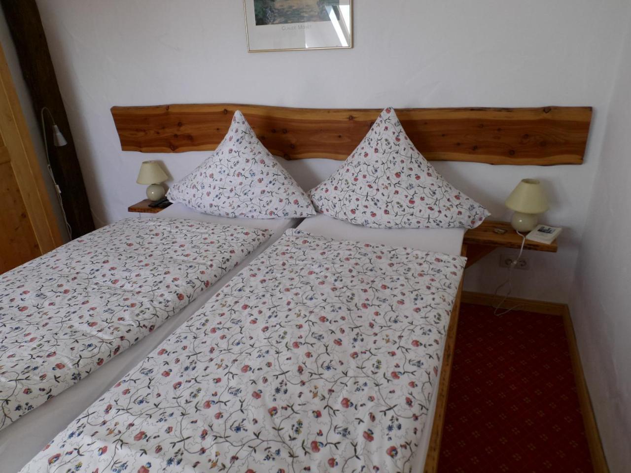 Gasthaus Zur Burgschaenke Aremberg Buitenkant foto